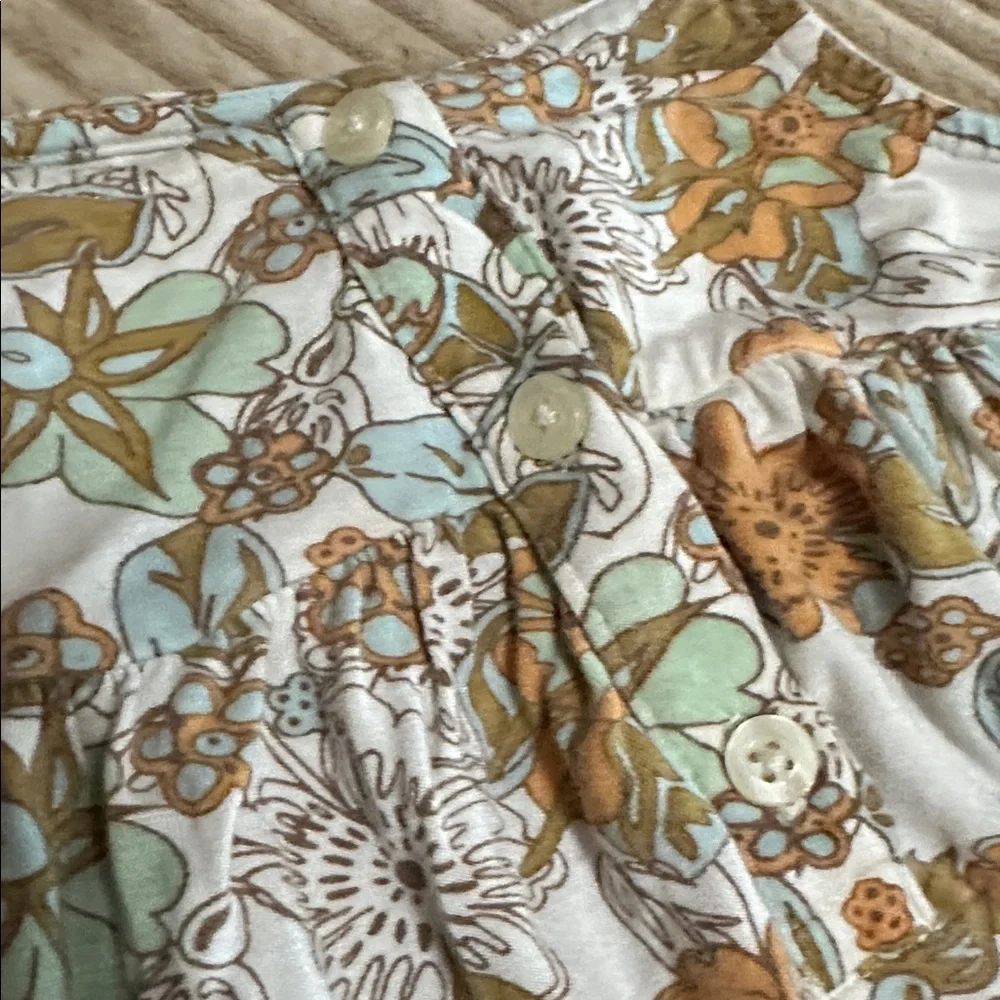 Kate Quinn Floral Romper with Adjustable Straps and snap closure Size 18-24M - Picture 2 of 6